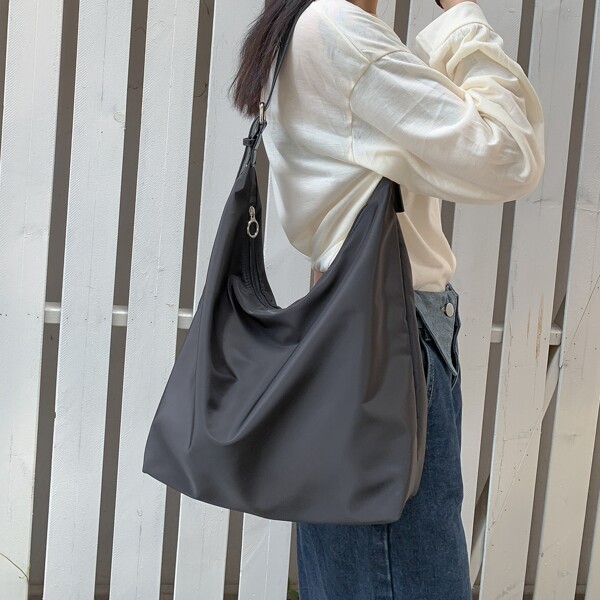 

Large Capacity Shoulder Bag, Black