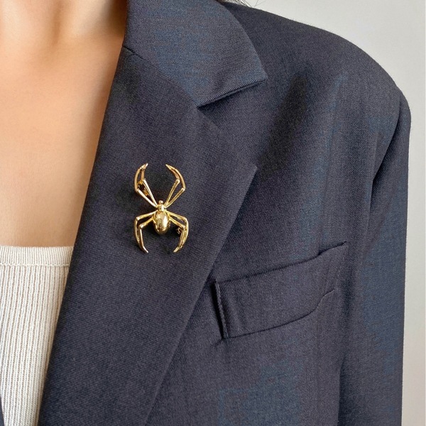

Spider Design Brooch, Gold