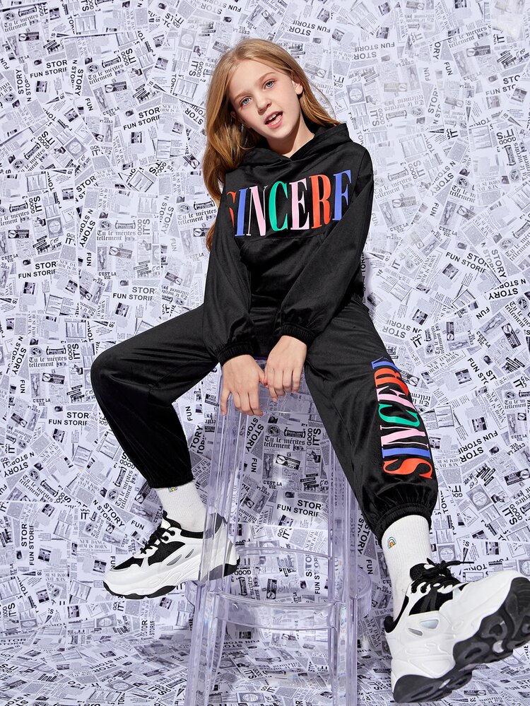 SHEIN Girls Letter Print Velvet Hoodie & Joggers Set - Black - View 1
