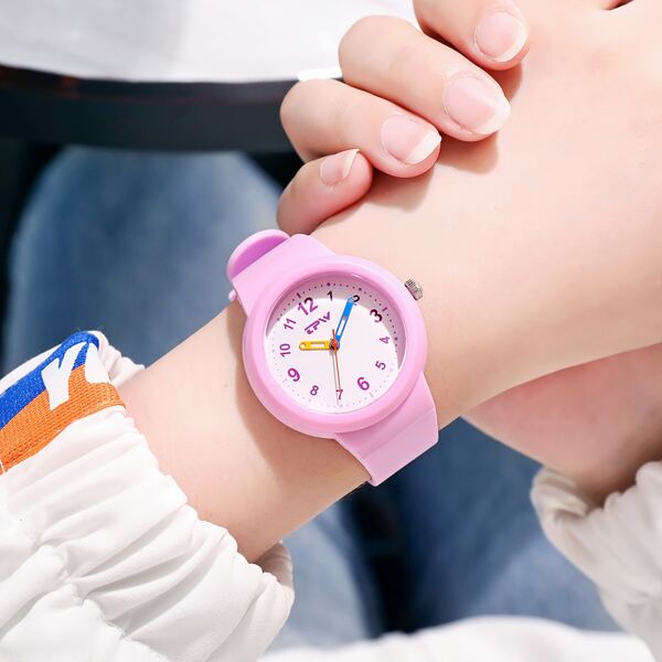 

Kids Round Pointer Quartz Watch