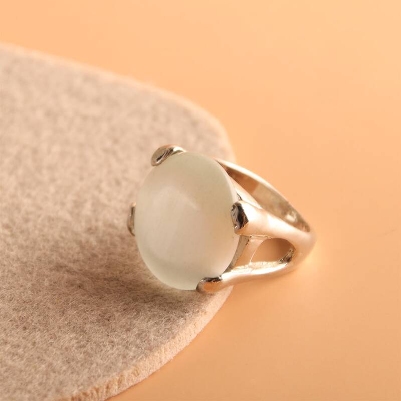 

Geo Design Ring, White