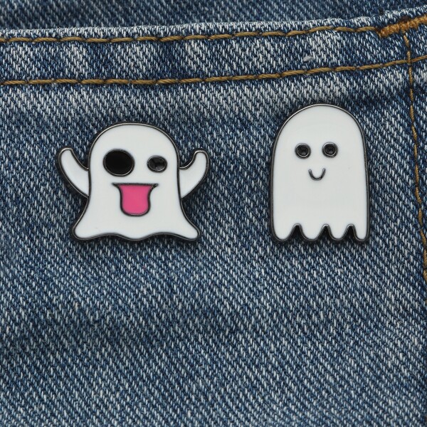 

2pcs Halloween Ghost Design Brooch, Multicolor