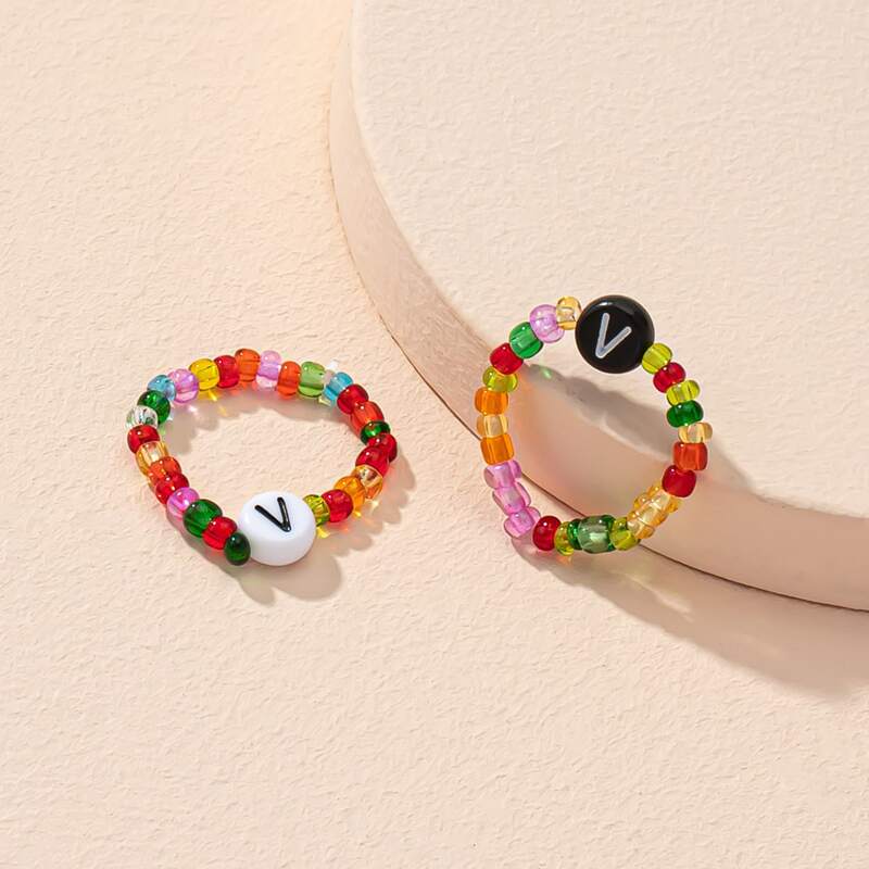 

2pcs Letter Graphic Beaded Ring, Multicolor