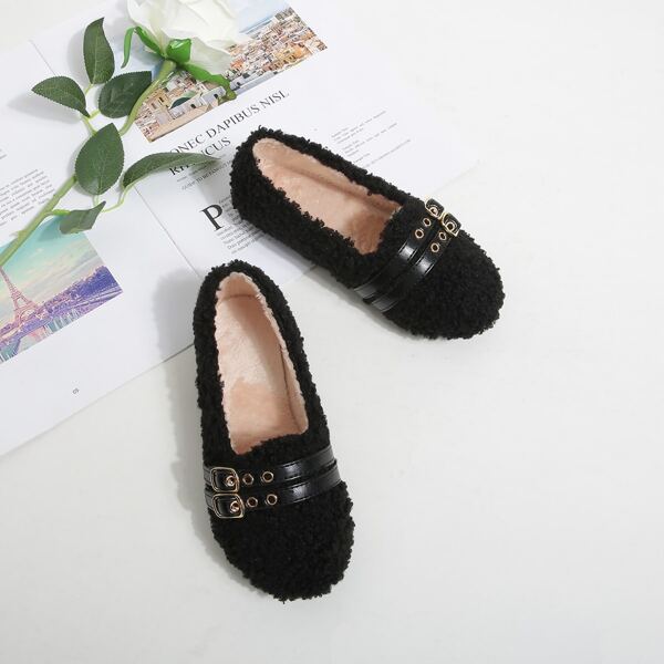 

Girls Eyelet Buckle Decor Fluffy Flats, Black