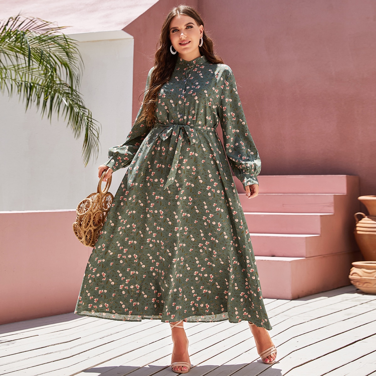 размера плюс Платье с поясом с цветочным принтом с рукавами-фонариками