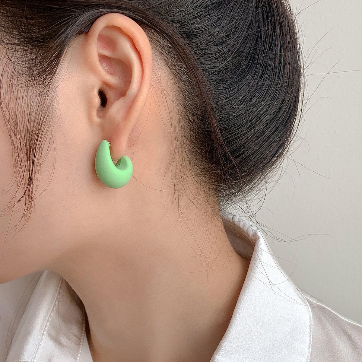 Однотонные серьги