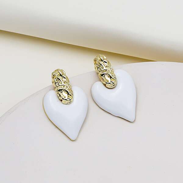 

Heart Decor Earrings, White