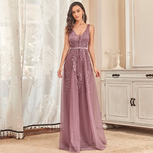 

Applique Detail Low Back Mesh Bridesmaid Dress, Dusty pink