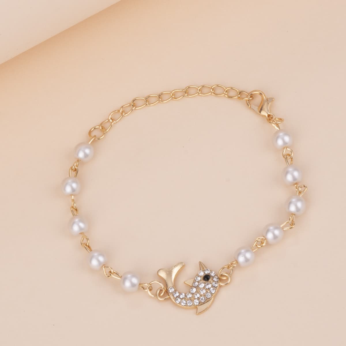 Браслет с искусственным жемчугом