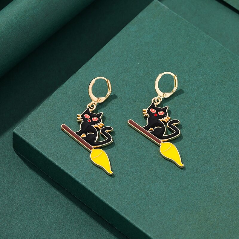 

Cat Drop Earrings, Black