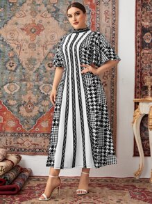 Mulvari 大碼千鳥格和鋸齒形印花蝴蝶袖連衣裙 - 黑與白 - 查看 2