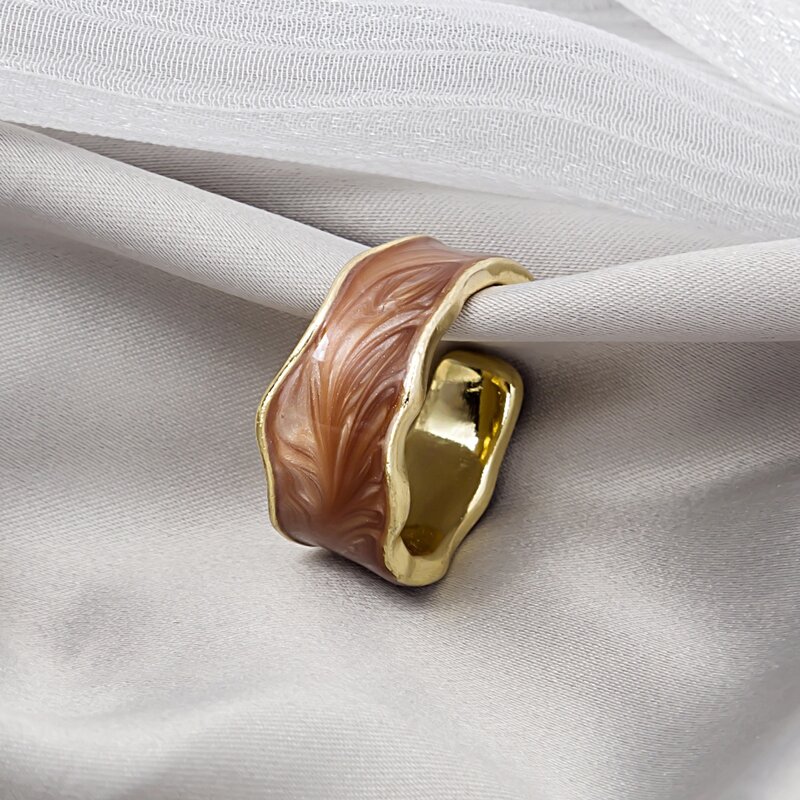 

Minimalist Cuff Ring, Brown