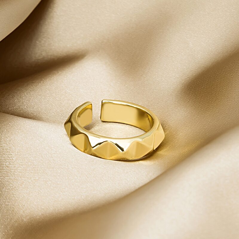 

Minimalist Cuff Ring, Gold