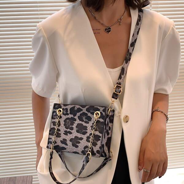 

Leopard Graphic Chain Shoulder Bag, Multicolor