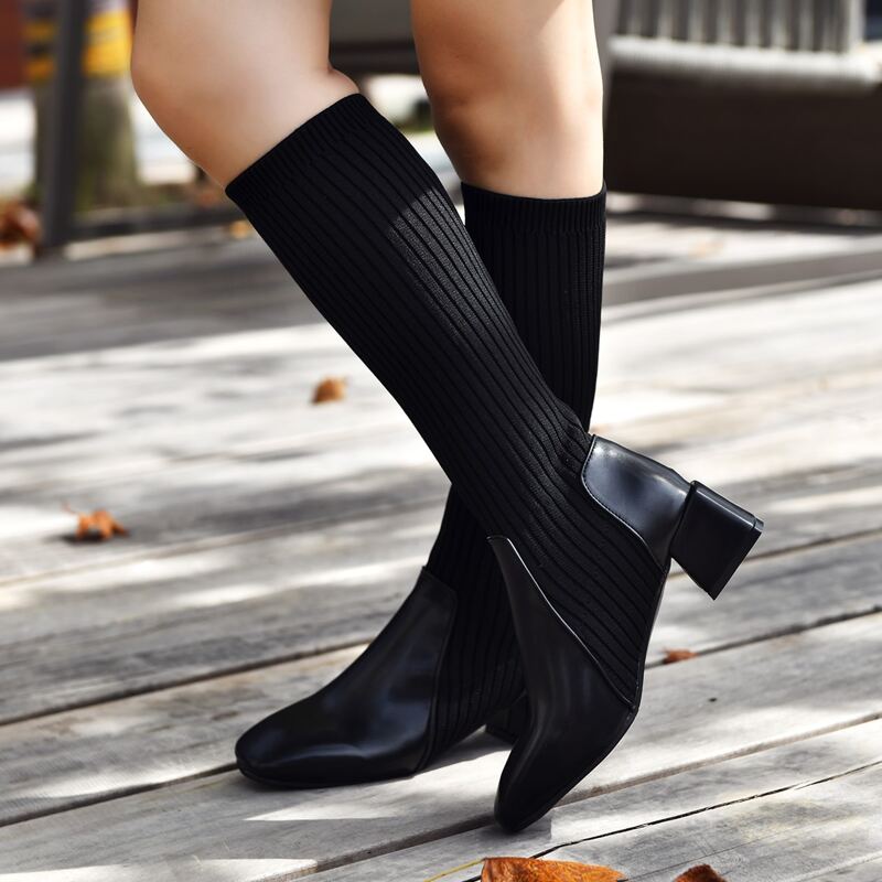 

Minimalist Slip-On Chunky Boots, Black
