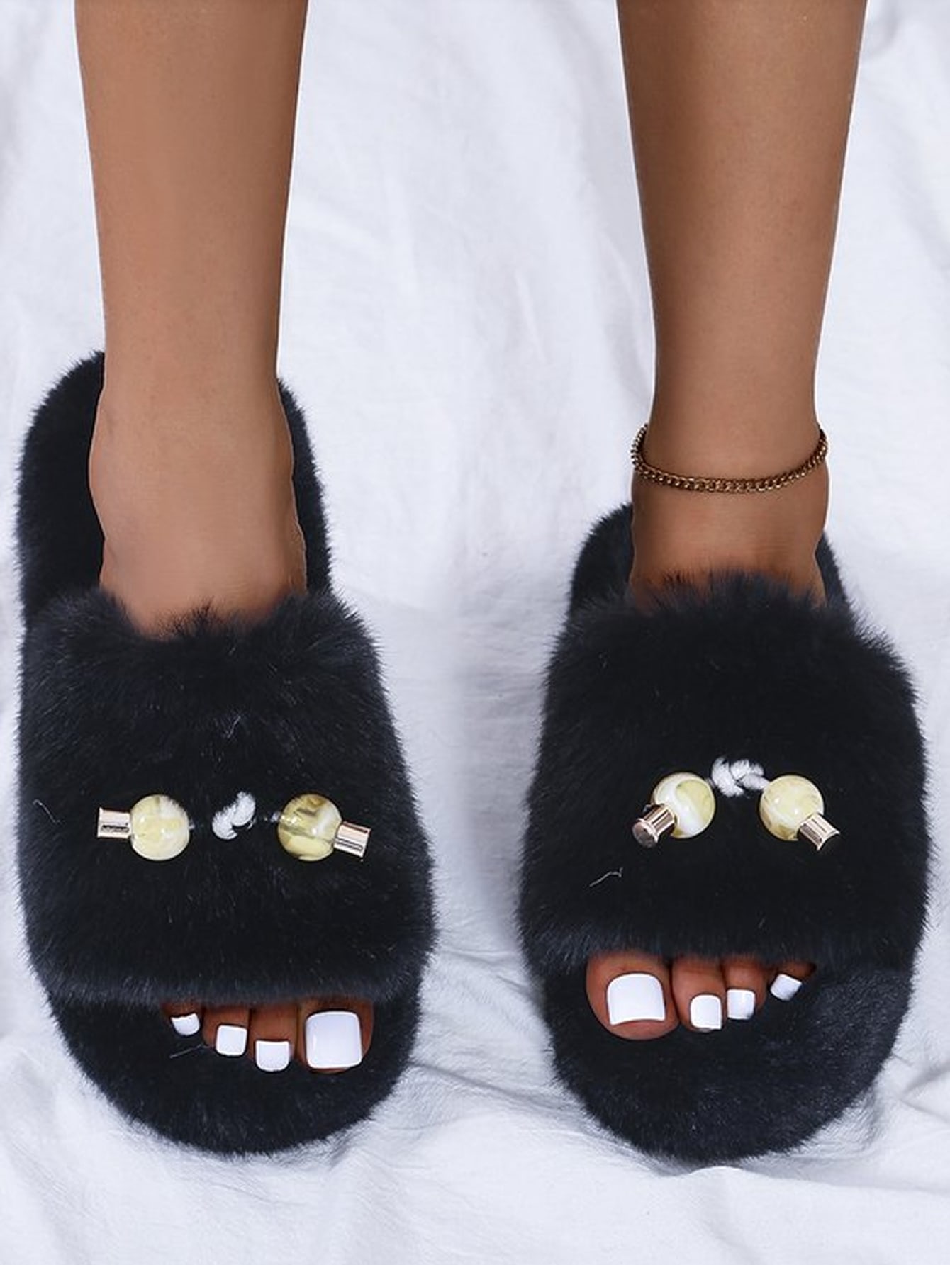 Sandalias con diseño de cuenta de peluche | Moda de Mujer | SHEIN México