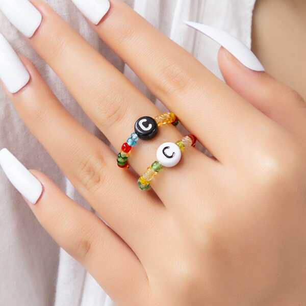 

2pcs Letter Graphic Beaded Ring, Multicolor