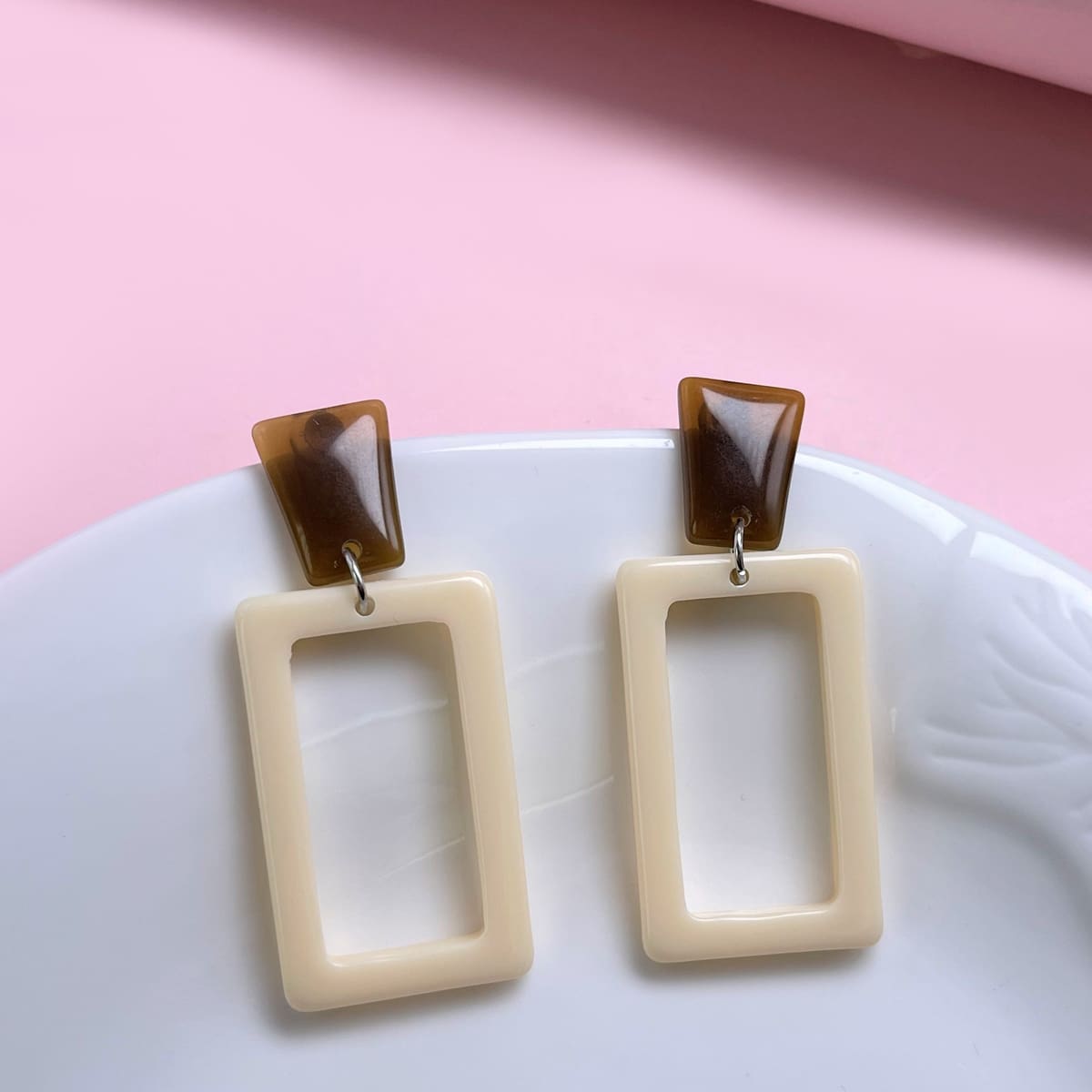 

Geo Drop Earrings, Beige