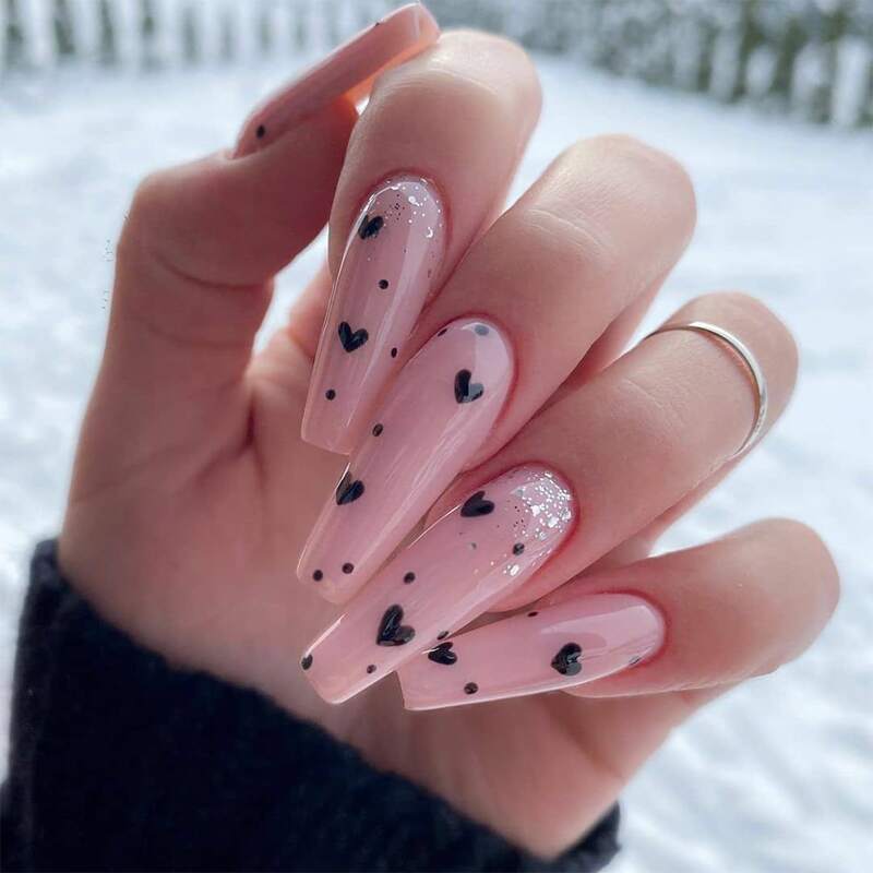 

24pcs Heart Pattern Fake Nail, Baby pink