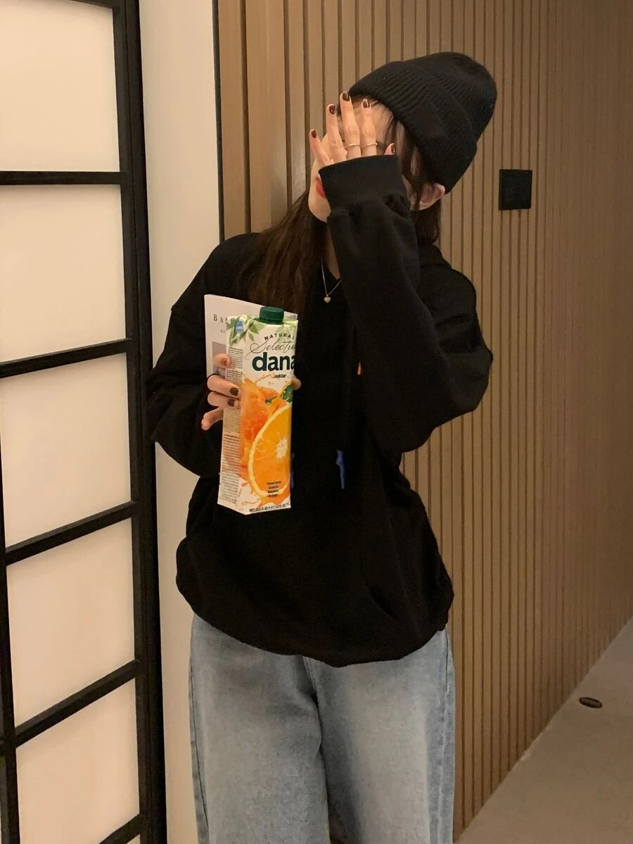Hoodie Bahu Jatuh dengan Bordir Huruf - Hitam - View 1