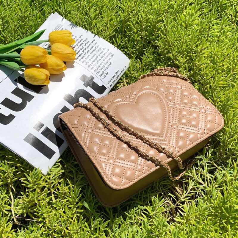 

Heart Graphic Shoulder Bag, Khaki