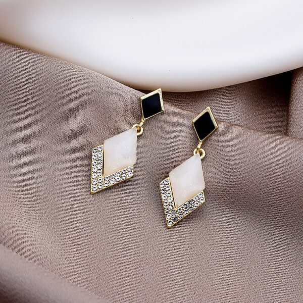 

Rhinestone Decor Geometric Drop Earrings, Gold
