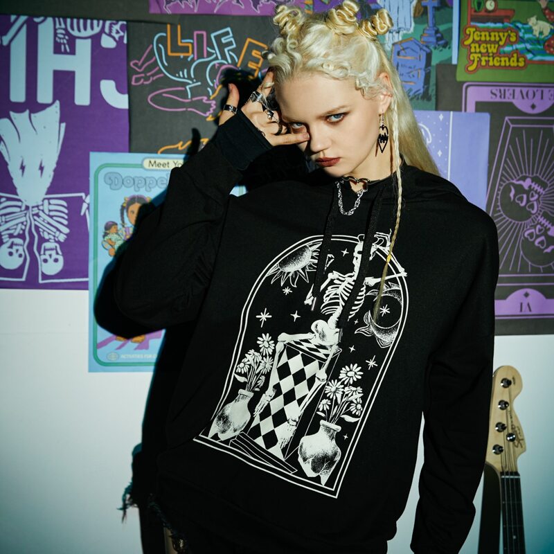 

Skull Graphic Hoodie, Black