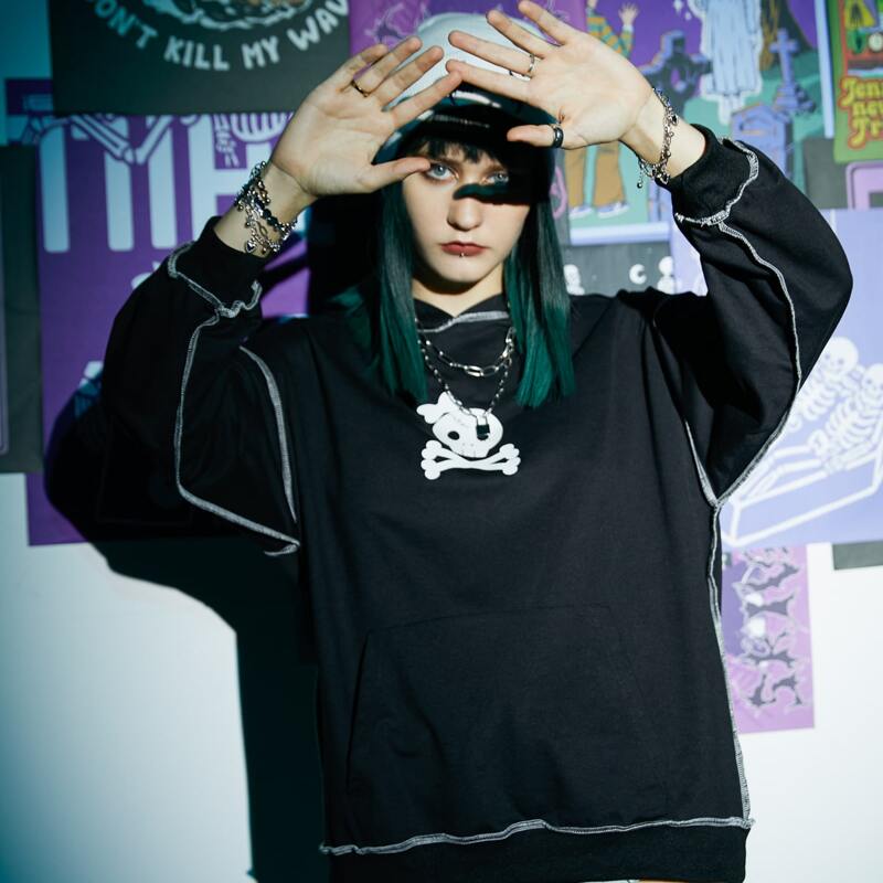 

Stitching Trim Skull Graphic Hoodie, Black