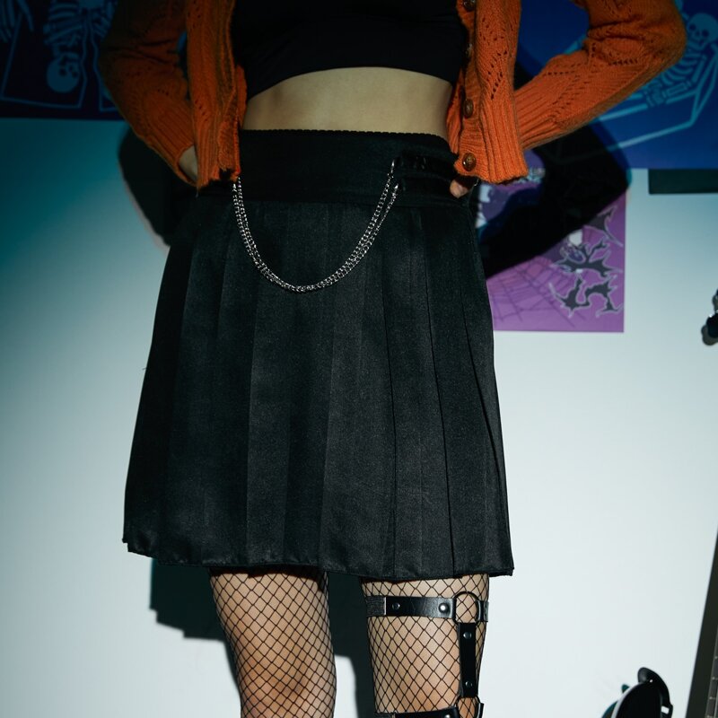 

Solid Pleated Chain Skirt, Black