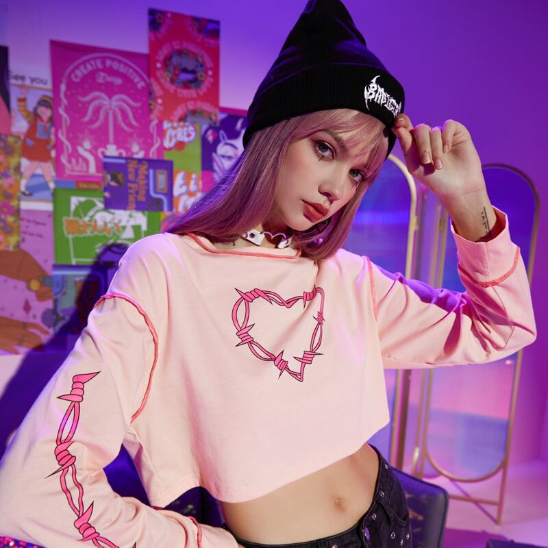 

Stitching Trim Heart Graphic Crop Tee, Baby pink