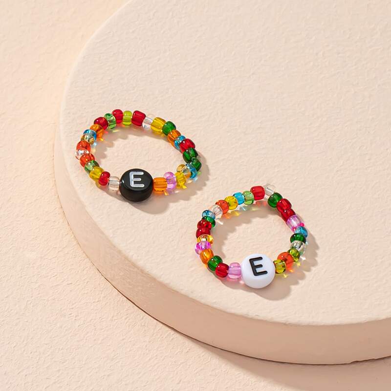 

2pcs Letter Graphic Beaded Ring, Multicolor