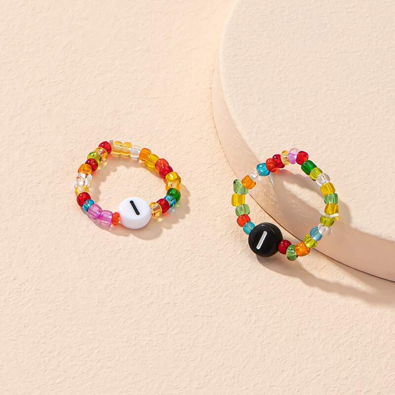 

2pcs Letter Graphic Beaded Ring, Multicolor