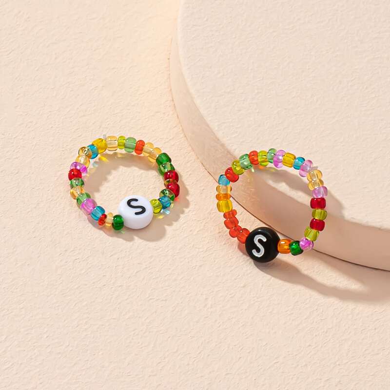 

2pcs Letter Graphic Beaded Ring, Multicolor