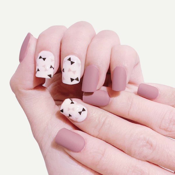 

30pcs Bowknot Pattern Fake Nail & 1sheet Tape & 1pc Nail File, Pink