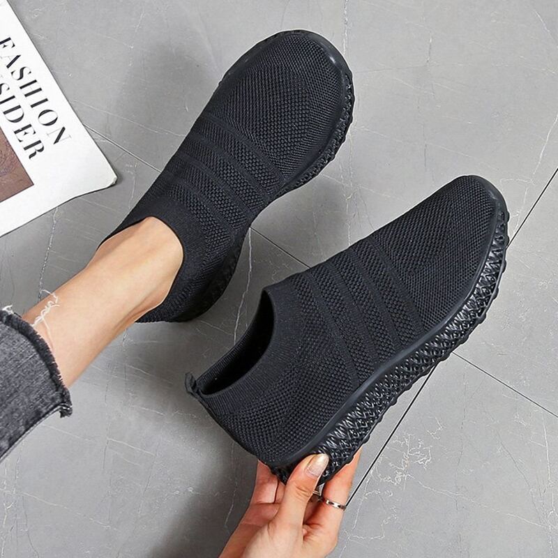 

Minimalist Slip On Sneakers, Black