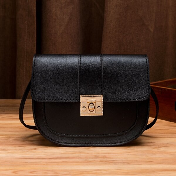 

Minimalist Flap Saddle Bag, Black