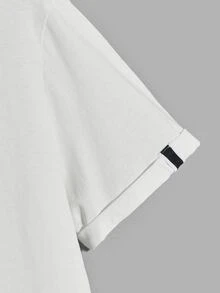 Manfinity ModaGents Men Letter Graphic Patched Detail Tee
