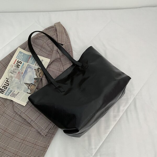 

Large Capacity Shoulder Tote Bag, Black