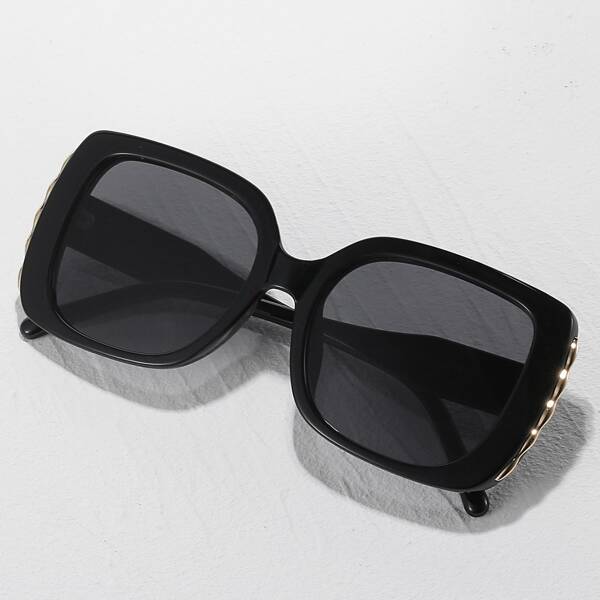 

Square Frame Sunglasses