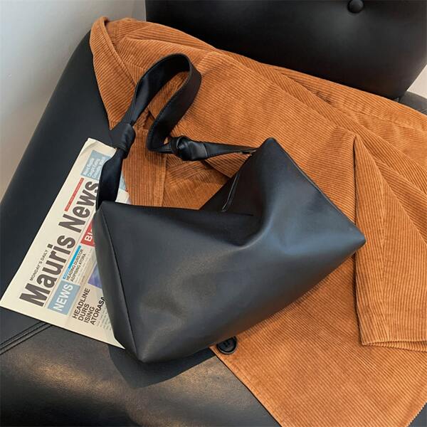 

Minimalist Knot Detail Shoulder Bag, Black