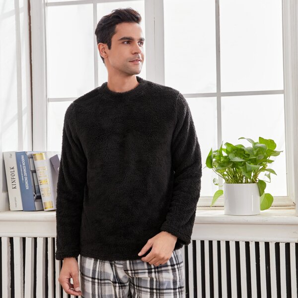 

Men Solid Teddy Lounge Top, Black