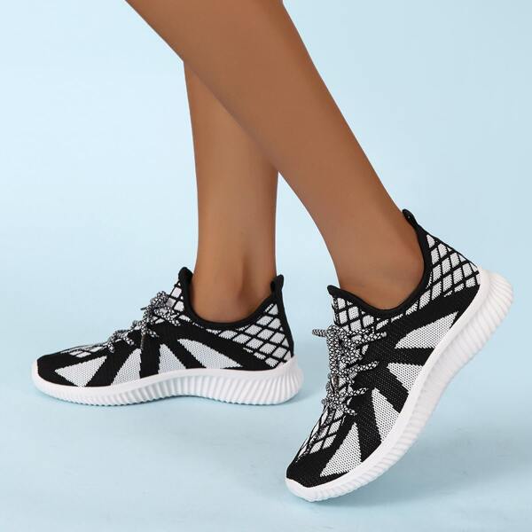

Graphic Print Lace Up Front Sneakers, Black and white