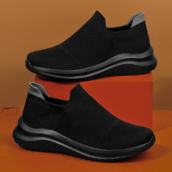

Men Minimalist Breathable Running Shoes, Black