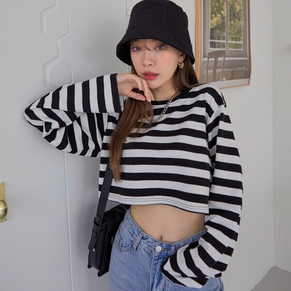 

Striped Drop Shoulder Crop Tee, Black and white