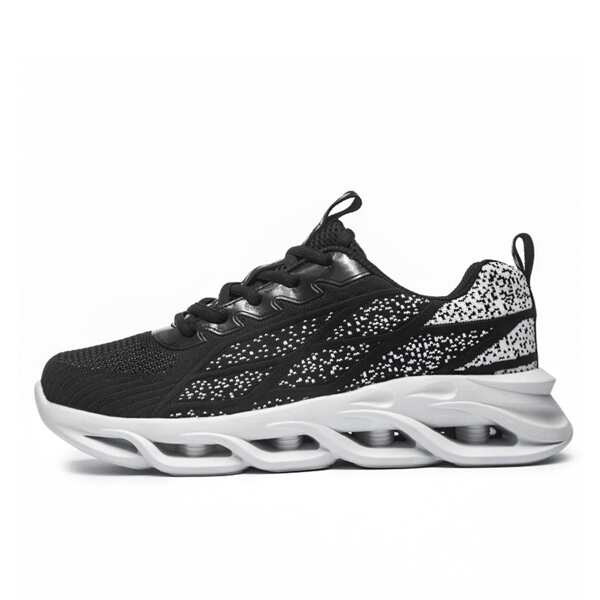 

Men Colorblock Lace-up Front Sneakers, Black