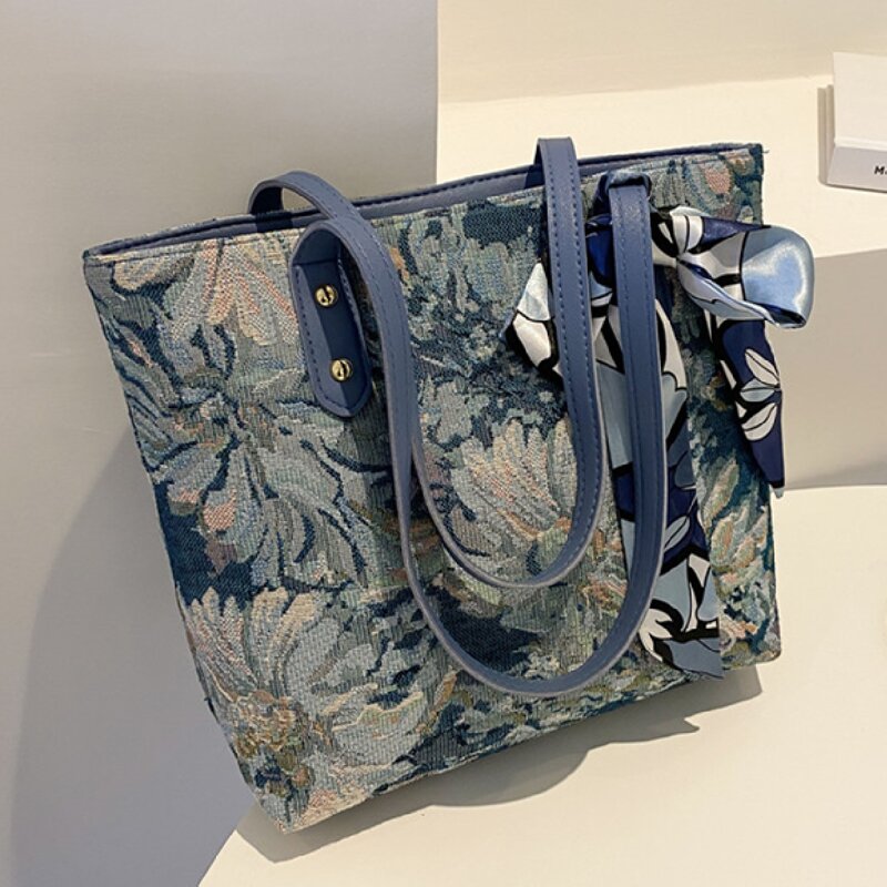 

Floral Graphic Tote Bag, Multicolor