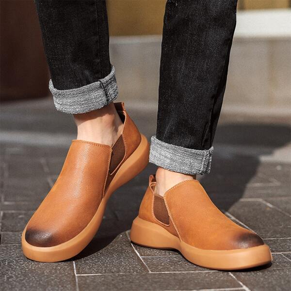 

Men Minimalist Stitch Detail Loafers, Brown