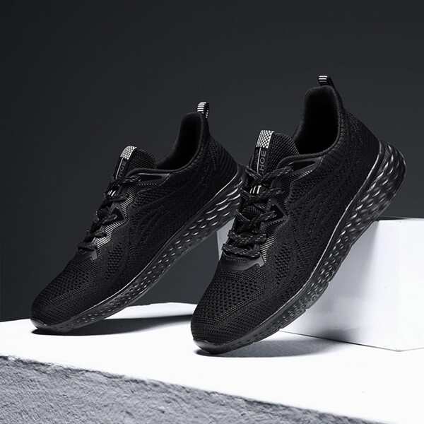 

Men Patch Decor Running Shoes, Black