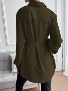 SHEIN LUNE Camisa unicolor con botón delantero con cinturón - Verde militar - Ver 2