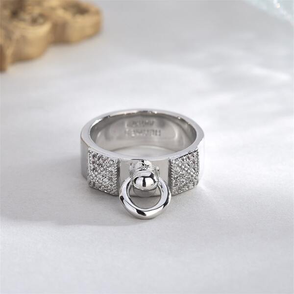

Zircon Decor Ring, Silver